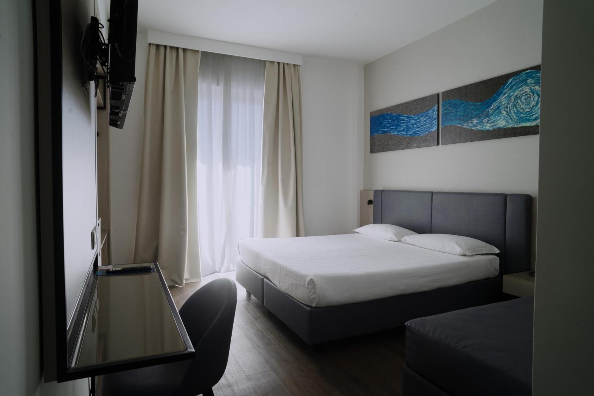 Sea Lion Hotel 4*