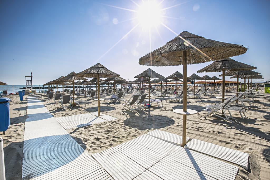 Hotel Sea Lion 4*