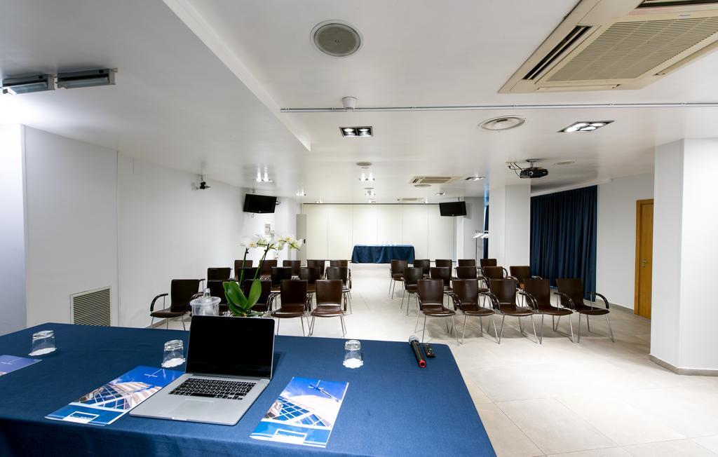 Hotel Sea Lion 4*